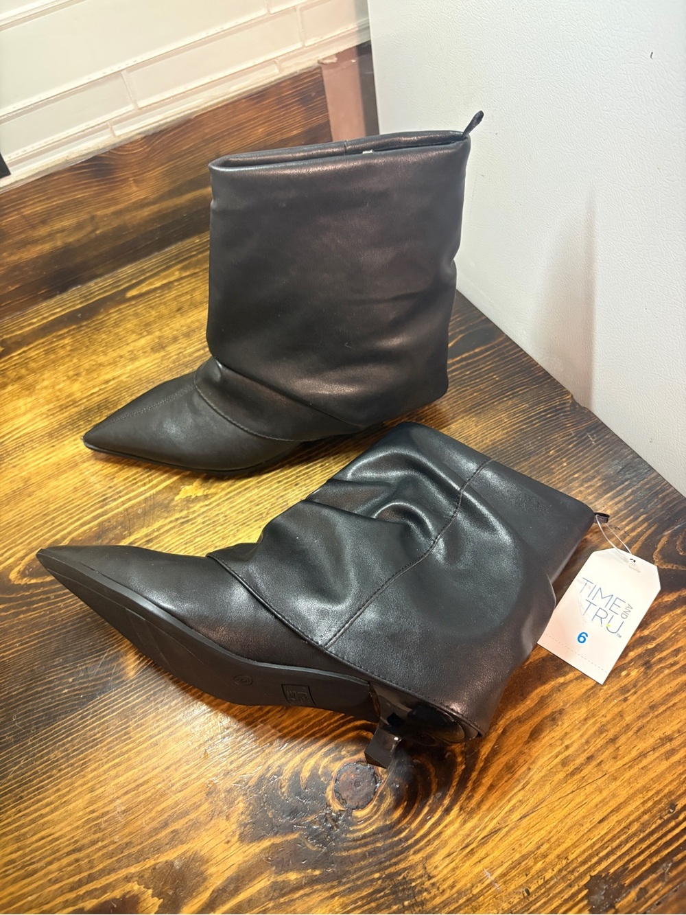 Time and tru black heeled boots size 6